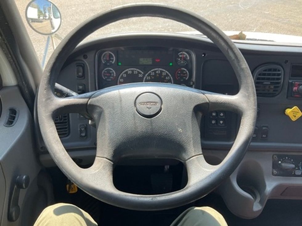 Flatbed Truck-Light and Medium Duty Trucks-Freightliner-2014-M2-Akron-OH-316,694\n\t\tmiles-$ 34,250 - Image 10