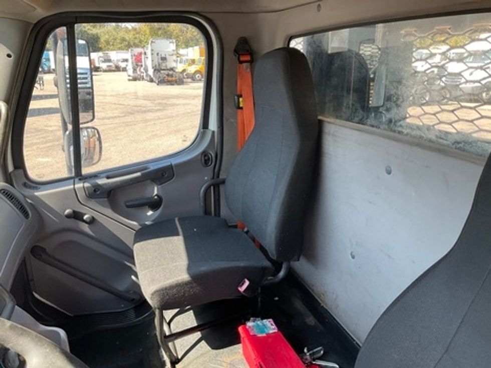 Flatbed Truck-Light and Medium Duty Trucks-Freightliner-2014-M2-Akron-OH-316,694\n\t\tmiles-$ 34,250 - Image 12