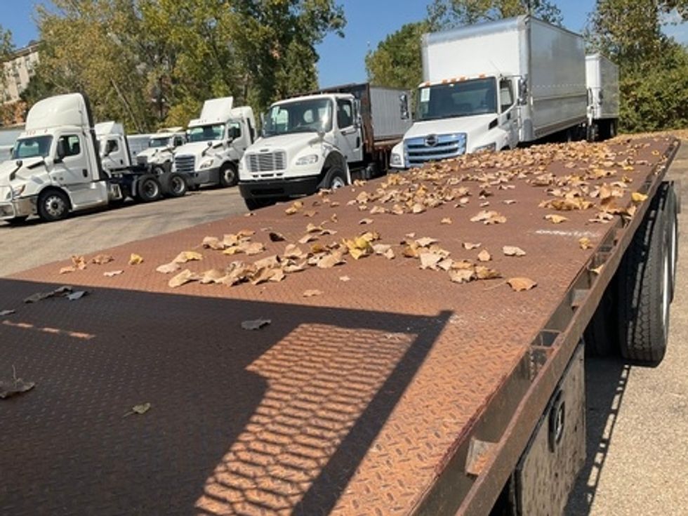 Flatbed Truck-Light and Medium Duty Trucks-Freightliner-2014-M2-Akron-OH-316,694\n\t\tmiles-$ 34,250 - Image 6