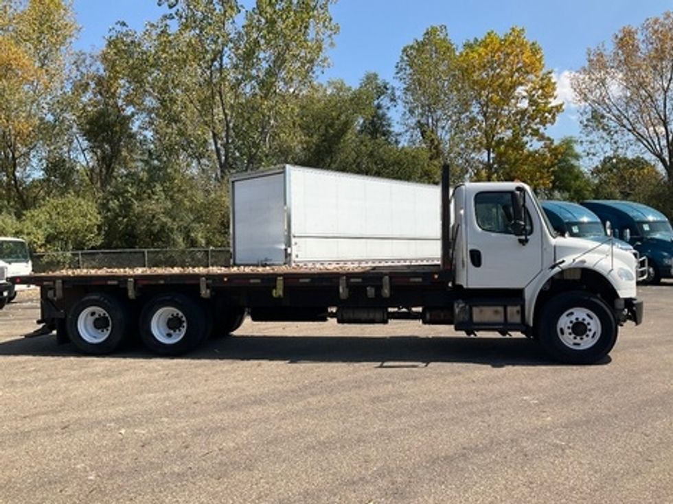 Flatbed Truck-Light and Medium Duty Trucks-Freightliner-2014-M2-Akron-OH-316,694\n\t\tmiles-$ 34,250 - Image 8