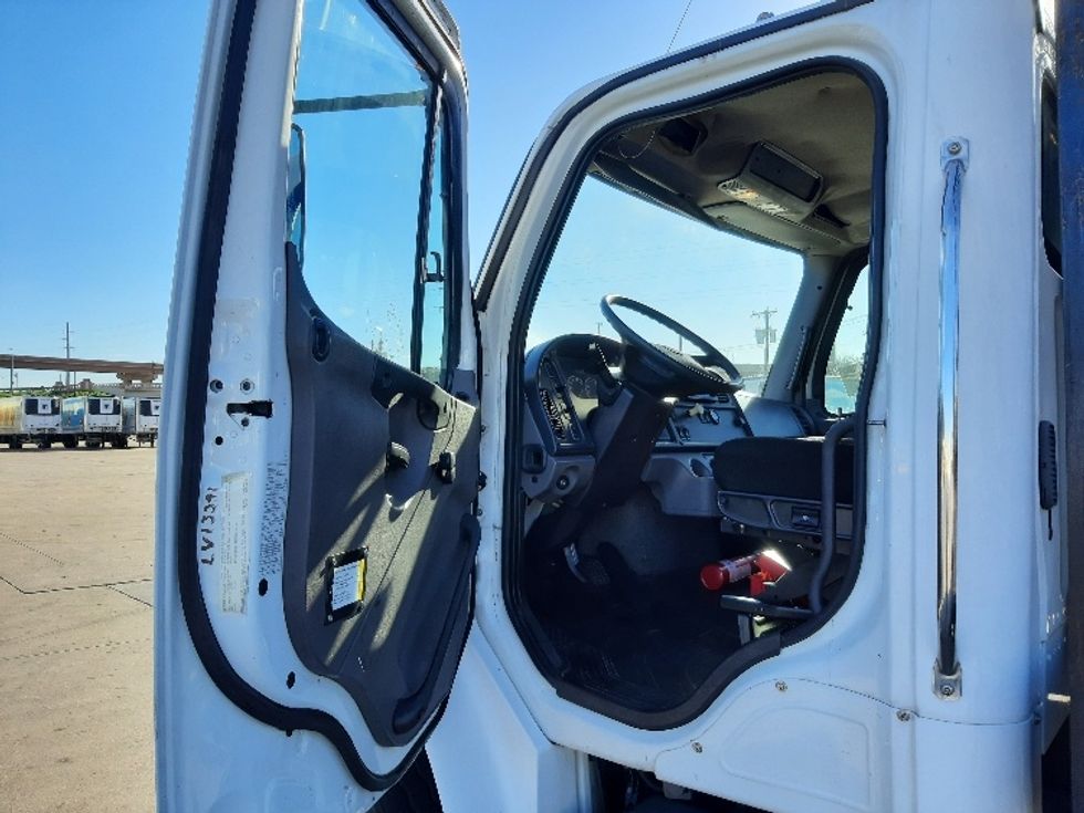Flatbed Truck-Light and Medium Duty Trucks-Freightliner-2014-M2-Fort Worth-TX-224,564\n\t\tmiles-$ 46,000 - Image 18