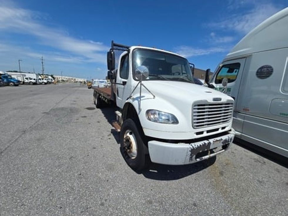 Flatbed Truck-Light and Medium Duty Trucks-Freightliner-2014-M2-Lafayette-LA-173,773\n\t\tmiles-$ 46,000 - Image 1