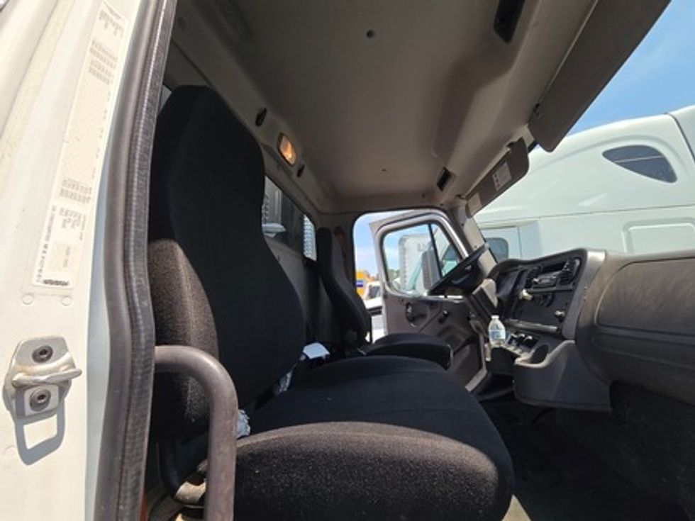 Flatbed Truck-Light and Medium Duty Trucks-Freightliner-2014-M2-Lafayette-LA-173,773\n\t\tmiles-$ 46,000 - Image 13