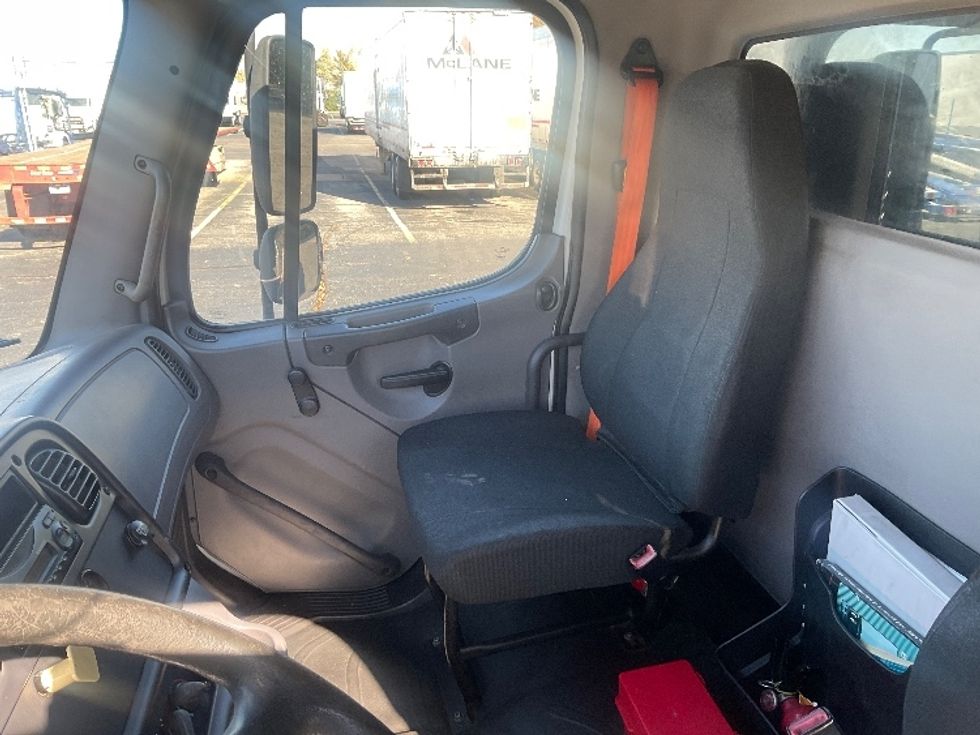 Flatbed Truck-Light and Medium Duty Trucks-Freightliner-2014-M2-Memphis-TN-213,170\n\t\tmiles-$ 44,500 - Image 16