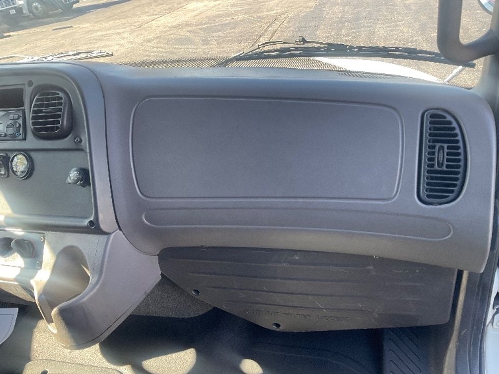 Flatbed Truck-Light and Medium Duty Trucks-Freightliner-2014-M2-Memphis-TN-213,170\n\t\tmiles-$ 44,500 - Image 18