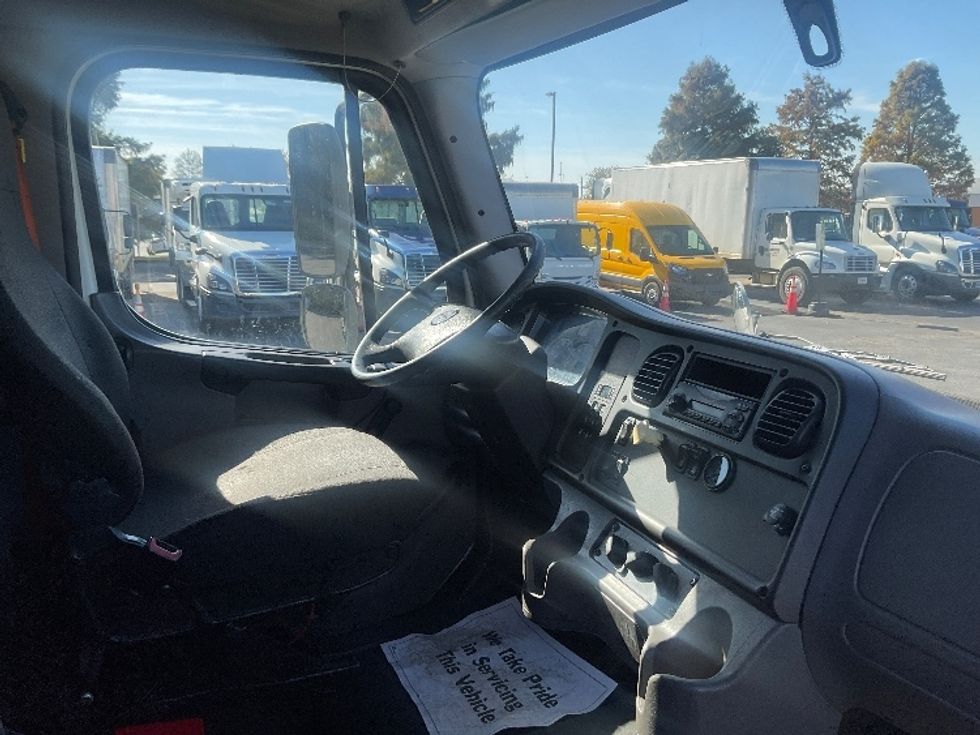 Flatbed Truck-Light and Medium Duty Trucks-Freightliner-2014-M2-Memphis-TN-213,170\n\t\tmiles-$ 44,500 - Image 19