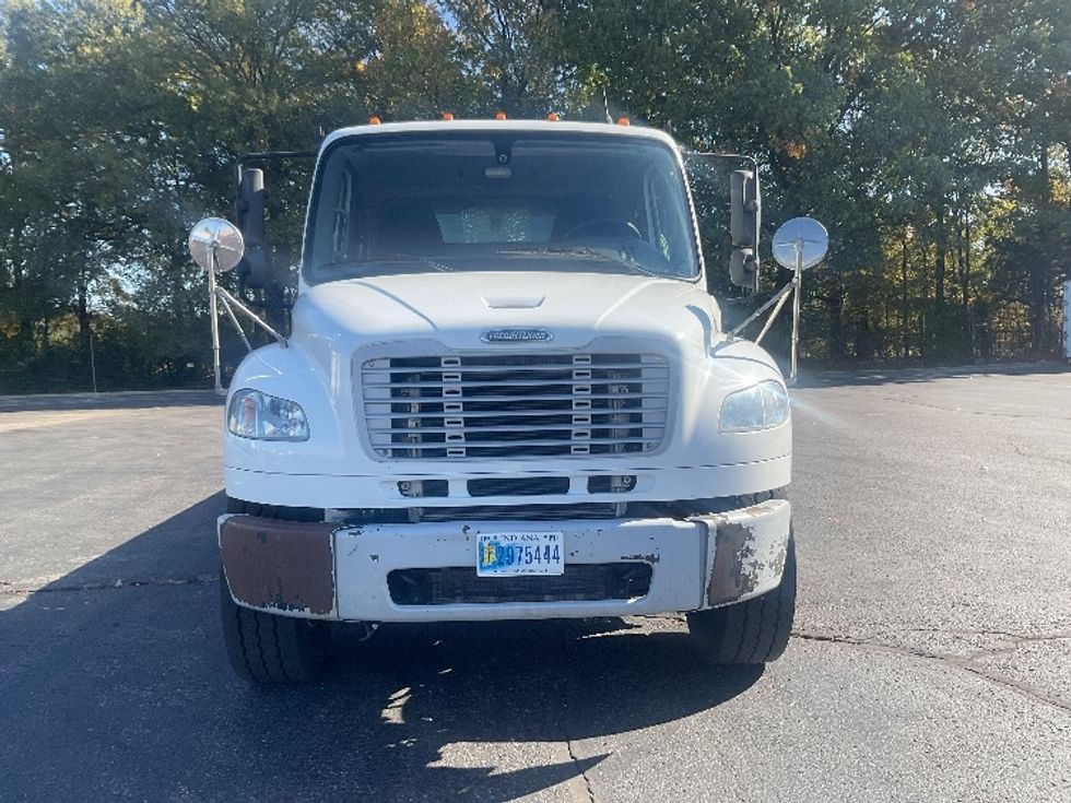 Flatbed Truck-Light and Medium Duty Trucks-Freightliner-2014-M2-Memphis-TN-213,170\n\t\tmiles-$ 44,500 - Image 2