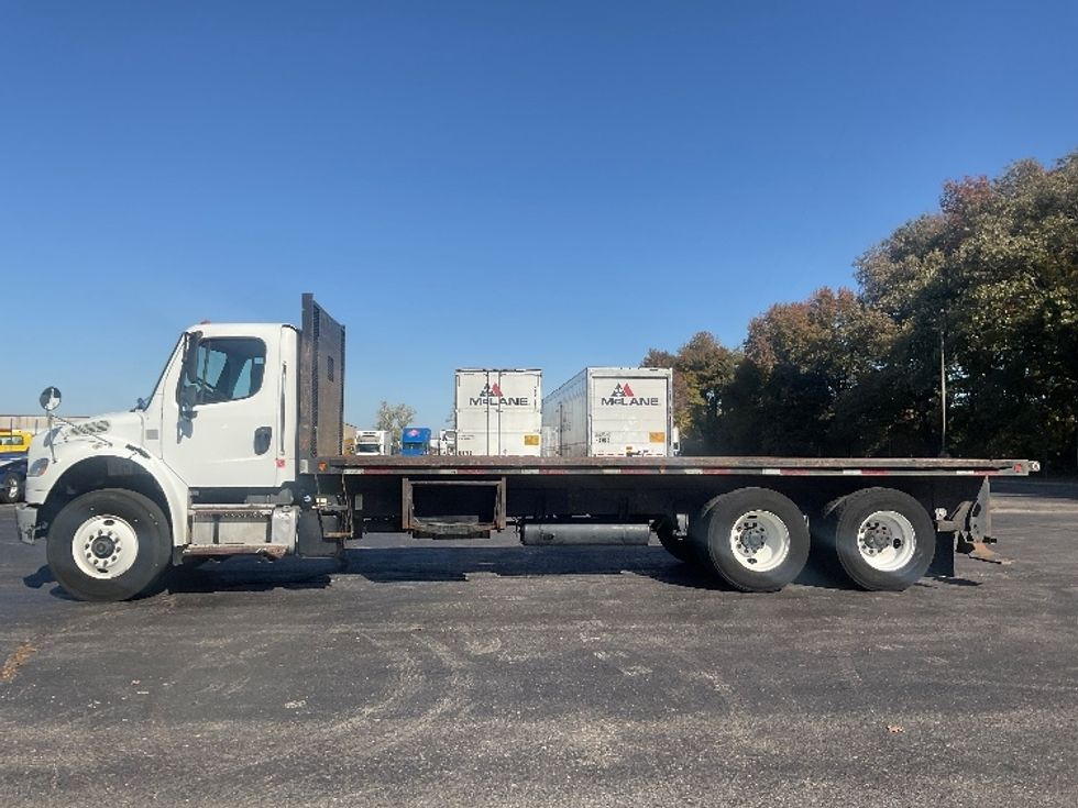 Flatbed Truck-Light and Medium Duty Trucks-Freightliner-2014-M2-Memphis-TN-213,170\n\t\tmiles-$ 44,500 - Image 4