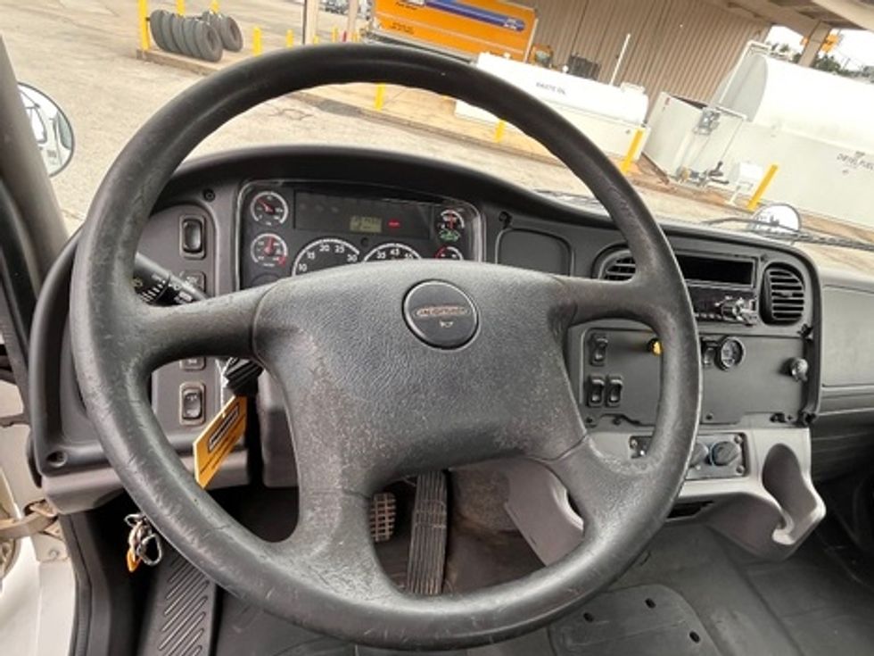 Flatbed Truck-Light and Medium Duty Trucks-Freightliner-2014-M2-Nashville-TN-239,143\n\t\tmiles-$ 43,000 - Image 10