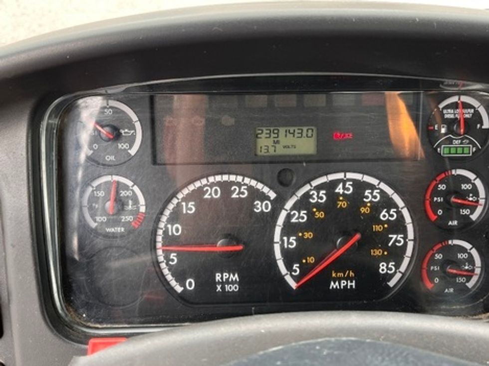 Flatbed Truck-Light and Medium Duty Trucks-Freightliner-2014-M2-Nashville-TN-239,143\n\t\tmiles-$ 43,000 - Image 11