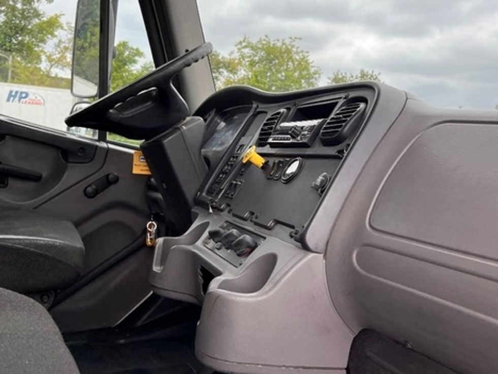 Flatbed Truck-Light and Medium Duty Trucks-Freightliner-2014-M2-Nashville-TN-239,143\n\t\tmiles-$ 43,000 - Image 13