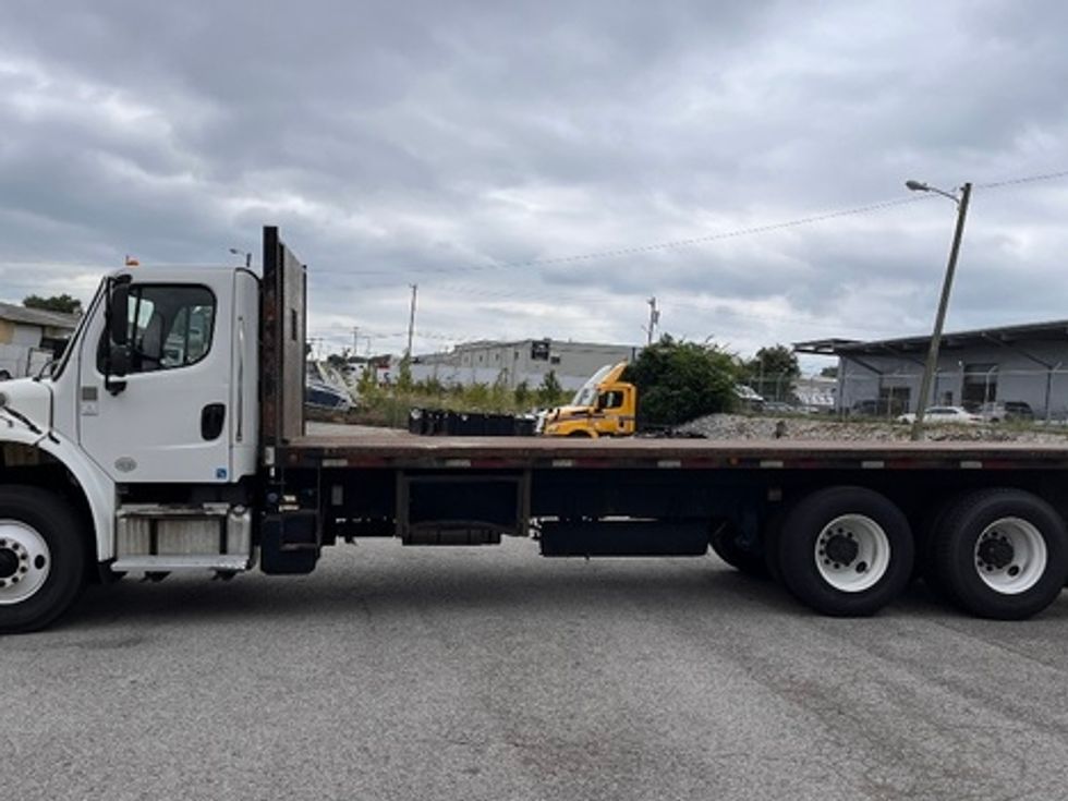 Flatbed Truck-Light and Medium Duty Trucks-Freightliner-2014-M2-Nashville-TN-239,143\n\t\tmiles-$ 43,000 - Image 4