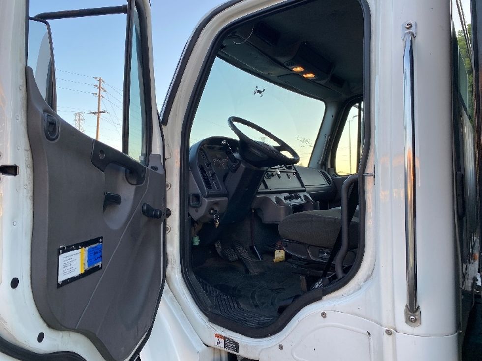 Flatbed Truck-Light and Medium Duty Trucks-Freightliner-2014-M2-Torrance-CA-217,659\n\t\tmiles-$ 34,750 - Image 15