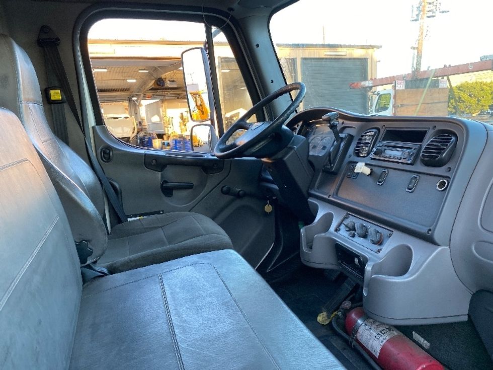 Flatbed Truck-Light and Medium Duty Trucks-Freightliner-2014-M2-Torrance-CA-217,659\n\t\tmiles-$ 34,750 - Image 21