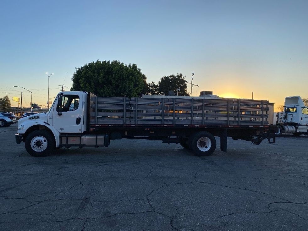 Flatbed Truck-Light and Medium Duty Trucks-Freightliner-2014-M2-Torrance-CA-217,659\n\t\tmiles-$ 34,750 - Image 4