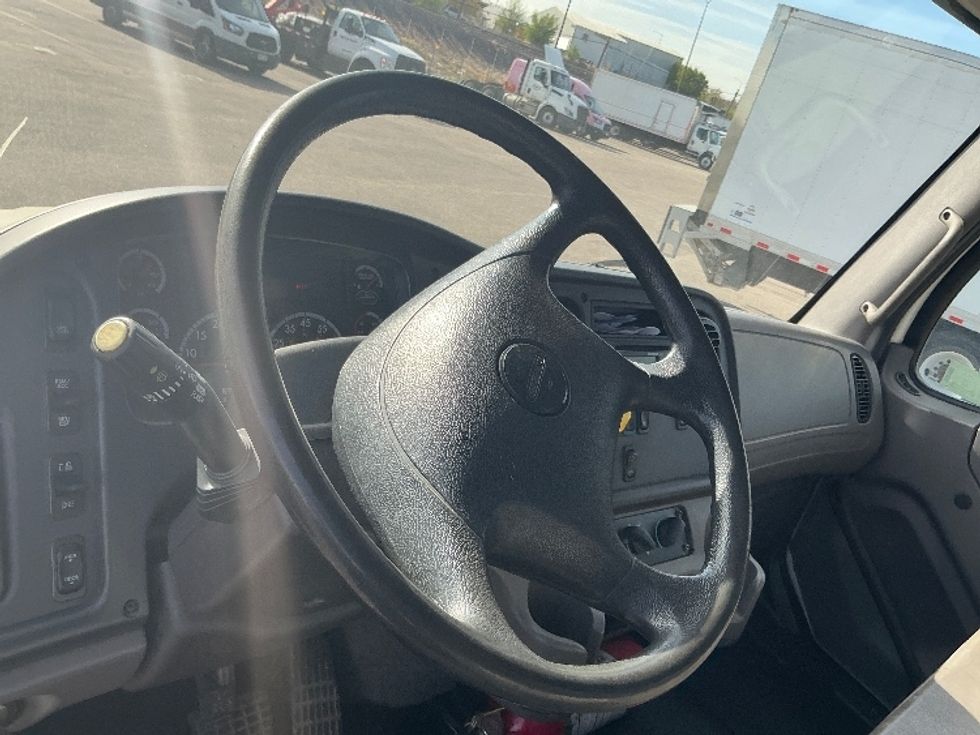 Flatbed Truck-Light and Medium Duty Trucks-Freightliner-2015-M2-Aurora-CO-96,421\n\t\tmiles-$ 45,250 - Image 13