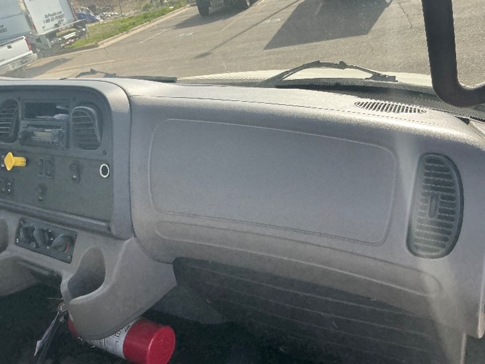 Flatbed Truck-Light and Medium Duty Trucks-Freightliner-2015-M2-Aurora-CO-96,421\n\t\tmiles-$ 45,250 - Image 17