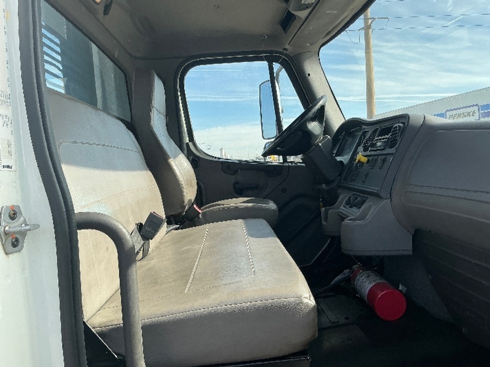 Flatbed Truck-Light and Medium Duty Trucks-Freightliner-2015-M2-Aurora-CO-96,421\n\t\tmiles-$ 45,250 - Image 18