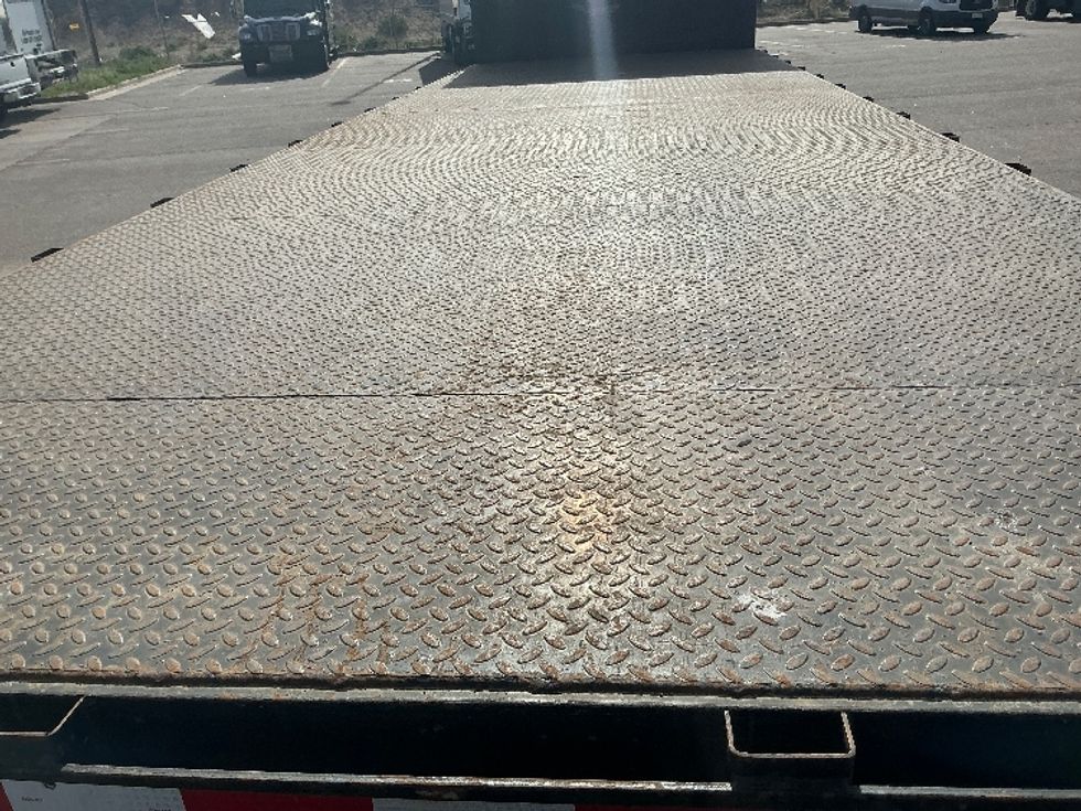 Flatbed Truck-Light and Medium Duty Trucks-Freightliner-2015-M2-Aurora-CO-96,421\n\t\tmiles-$ 45,250 - Image 8