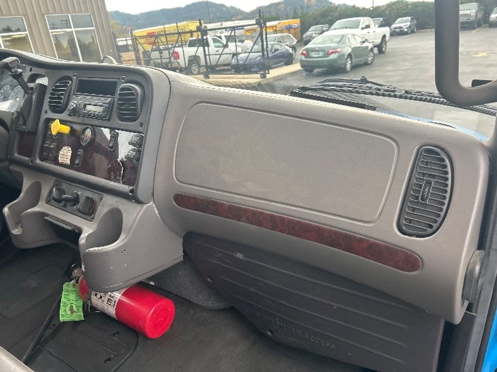 Flatbed Truck-Light and Medium Duty Trucks-Freightliner-2015-M2-Clackamas-OR-113,852\n\t\tmiles-$ 49,250 - Image 21