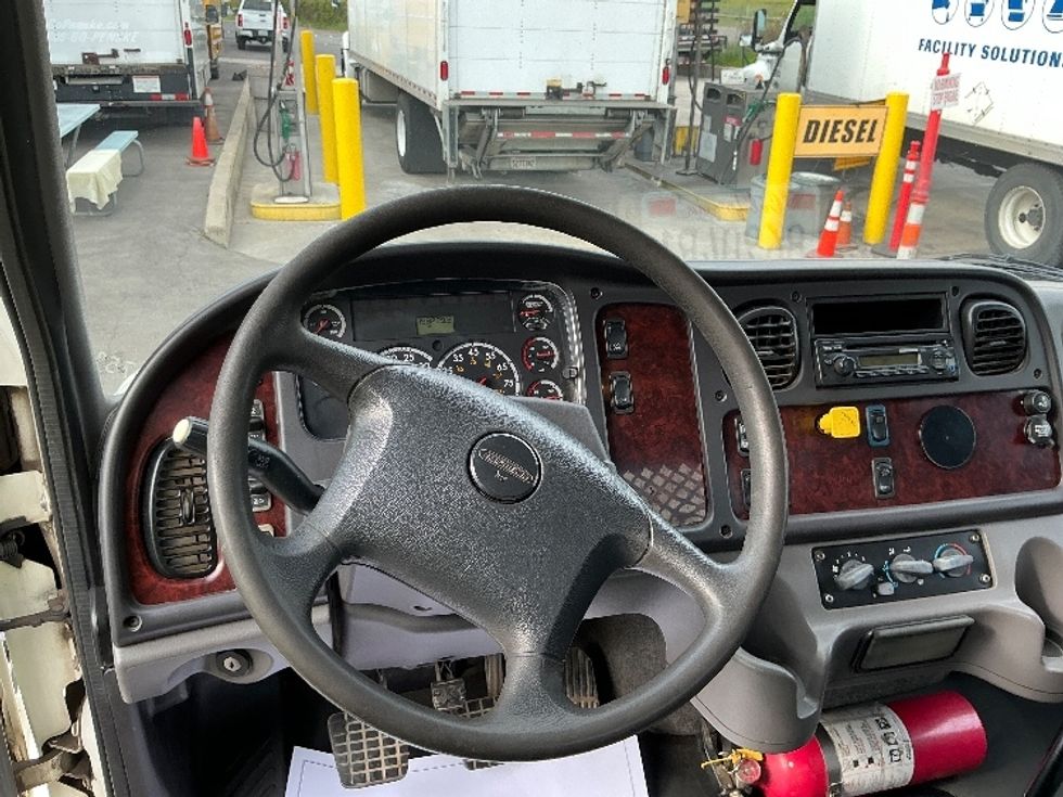 Flatbed Truck-Light and Medium Duty Trucks-Freightliner-2015-M2-Fontana-CA-198,229\n\t\tmiles-$ 32,000 - Image 18