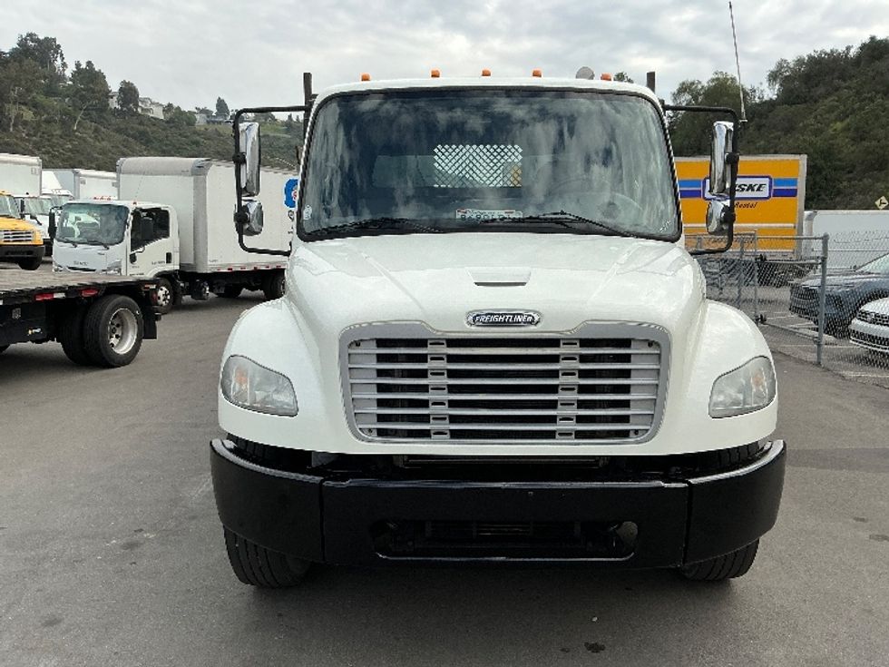 Flatbed Truck-Light and Medium Duty Trucks-Freightliner-2015-M2-Fontana-CA-198,229\n\t\tmiles-$ 32,000 - Image 2