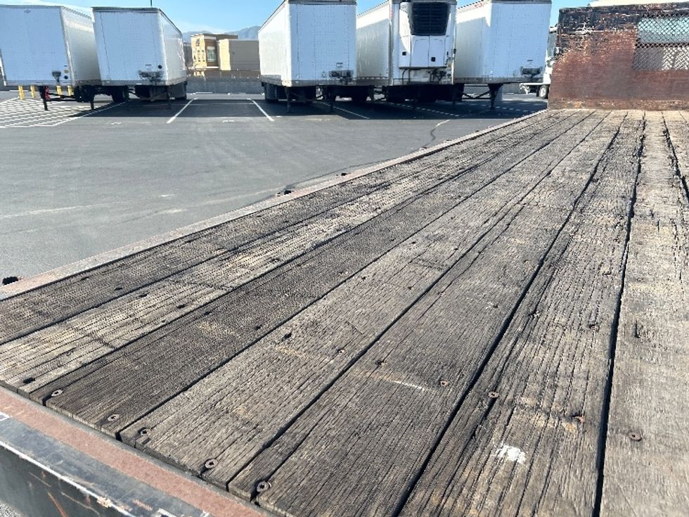 Flatbed Truck-Light and Medium Duty Trucks-Freightliner-2015-M2-Fontana-CA-314,399\n\t\tmiles-$ 24,750 - Image 11