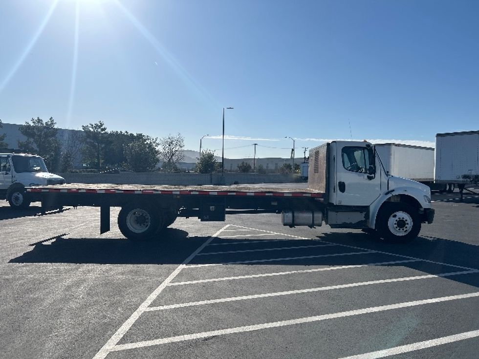 Flatbed Truck-Light and Medium Duty Trucks-Freightliner-2015-M2-Fontana-CA-314,399\n\t\tmiles-$ 24,750 - Image 15