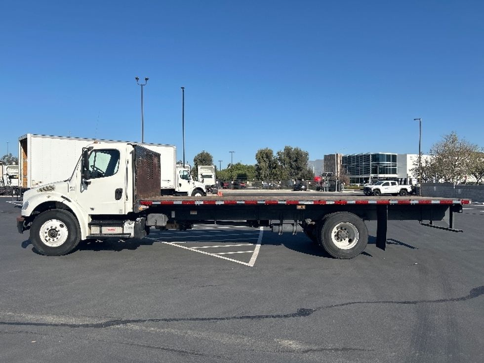 Flatbed Truck-Light and Medium Duty Trucks-Freightliner-2015-M2-Fontana-CA-314,399\n\t\tmiles-$ 24,750 - Image 4