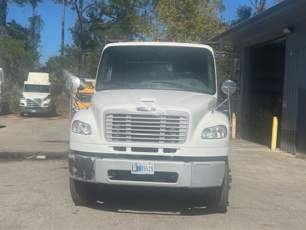 Flatbed Truck-Light and Medium Duty Trucks-Freightliner-2015-M2-Gainesville-FL-314,189\n\t\tmiles-$ 35,000 - Image 2