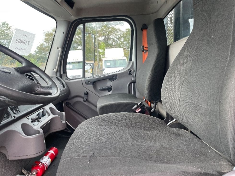 Flatbed Truck-Light and Medium Duty Trucks-Freightliner-2015-M2-Greenville-SC-207,833\n\t\tmiles-$ 47,500 - Image 19