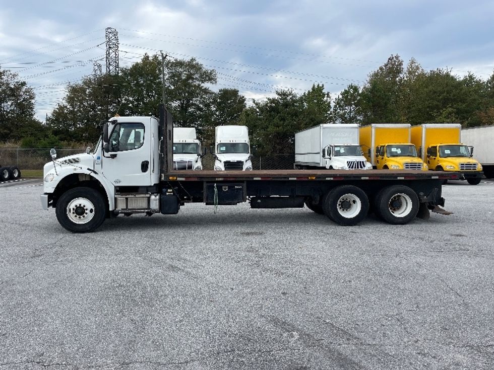 Flatbed Truck-Light and Medium Duty Trucks-Freightliner-2015-M2-Greenville-SC-207,833\n\t\tmiles-$ 47,500 - Image 4