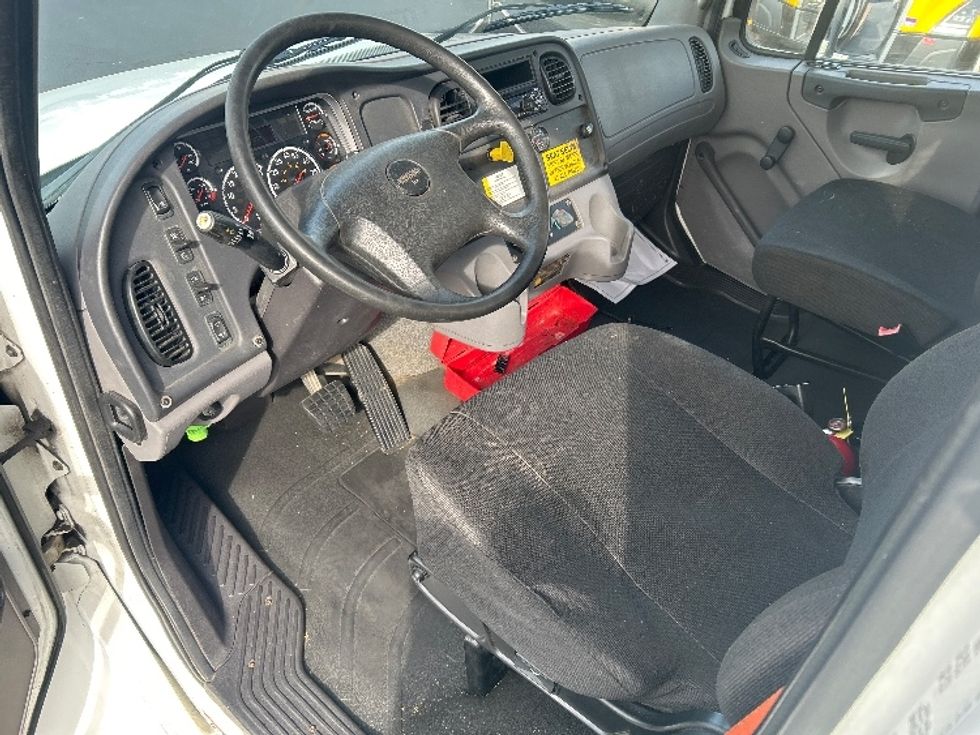 Flatbed Truck-Light and Medium Duty Trucks-Freightliner-2015-M2-Indianapolis-IN-214,840\n\t\tmiles-$ 50,000 - Image 13