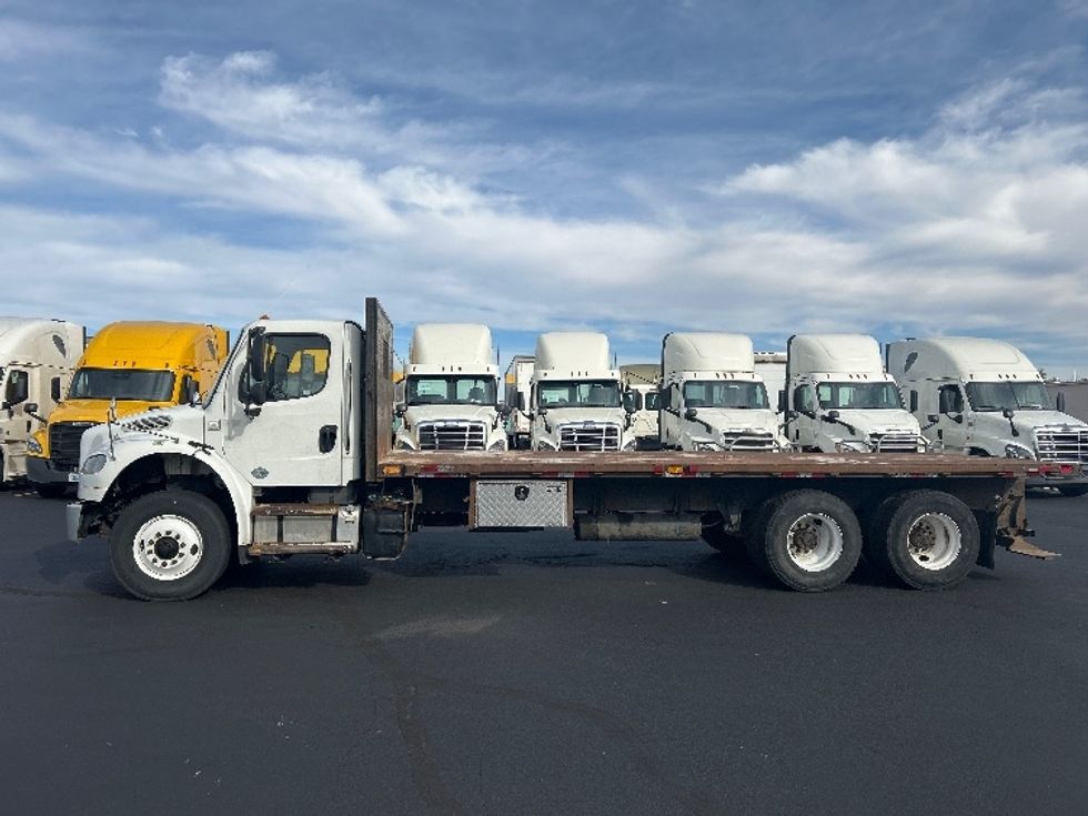 Flatbed Truck-Light and Medium Duty Trucks-Freightliner-2015-M2-Indianapolis-IN-214,840\n\t\tmiles-$ 50,000 - Image 4