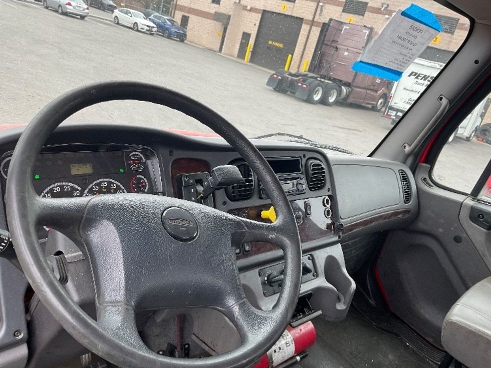 Flatbed Truck-Light and Medium Duty Trucks-Freightliner-2015-M2-King Of Prussia-PA-287,242\n\t\tmiles-$ 29,750 - Image 13