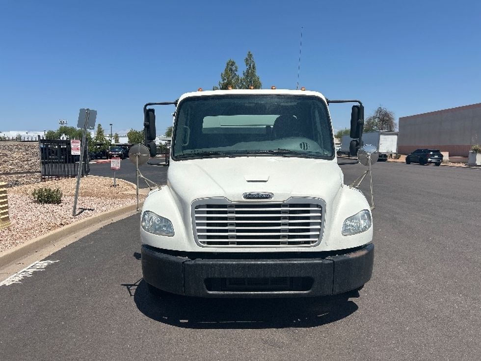 Flatbed Truck-Light and Medium Duty Trucks-Freightliner-2015-M2-Phoenix-AZ-65,882\n\t\tmiles-$ 46,750 - Image 2