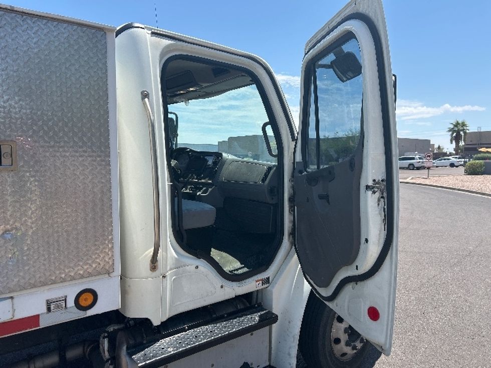 Flatbed Truck-Light and Medium Duty Trucks-Freightliner-2015-M2-Phoenix-AZ-65,882\n\t\tmiles-$ 46,750 - Image 20