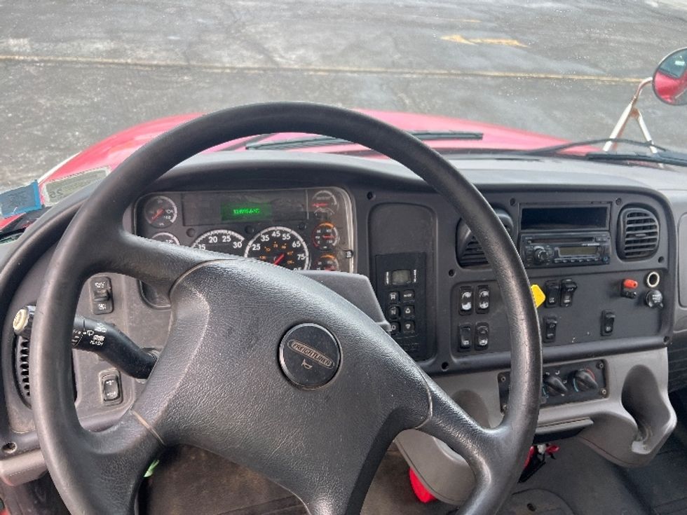 Flatbed Truck-Light and Medium Duty Trucks-Freightliner-2015-M2-Rochester-NY-114,978\n\t\tmiles-$ 46,250 - Image 18