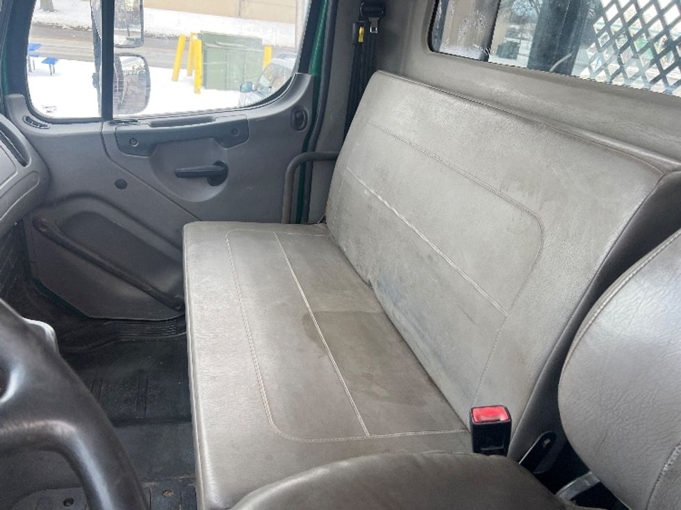 Flatbed Truck-Light and Medium Duty Trucks-Freightliner-2015-M2-Rochester-NY-114,978\n\t\tmiles-$ 46,250 - Image 19