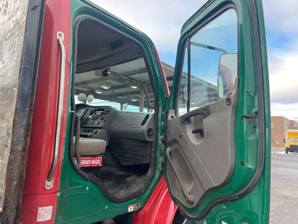 Flatbed Truck-Light and Medium Duty Trucks-Freightliner-2015-M2-Rochester-NY-114,978\n\t\tmiles-$ 46,250 - Image 20