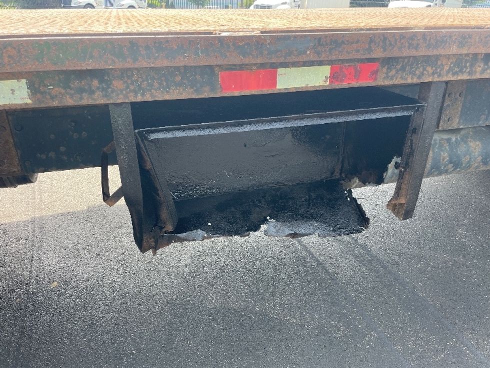 Flatbed Truck-Light and Medium Duty Trucks-Freightliner-2015-M2-South Bend-IN-239,716\n\t\tmiles-$ 44,000 - Image 25