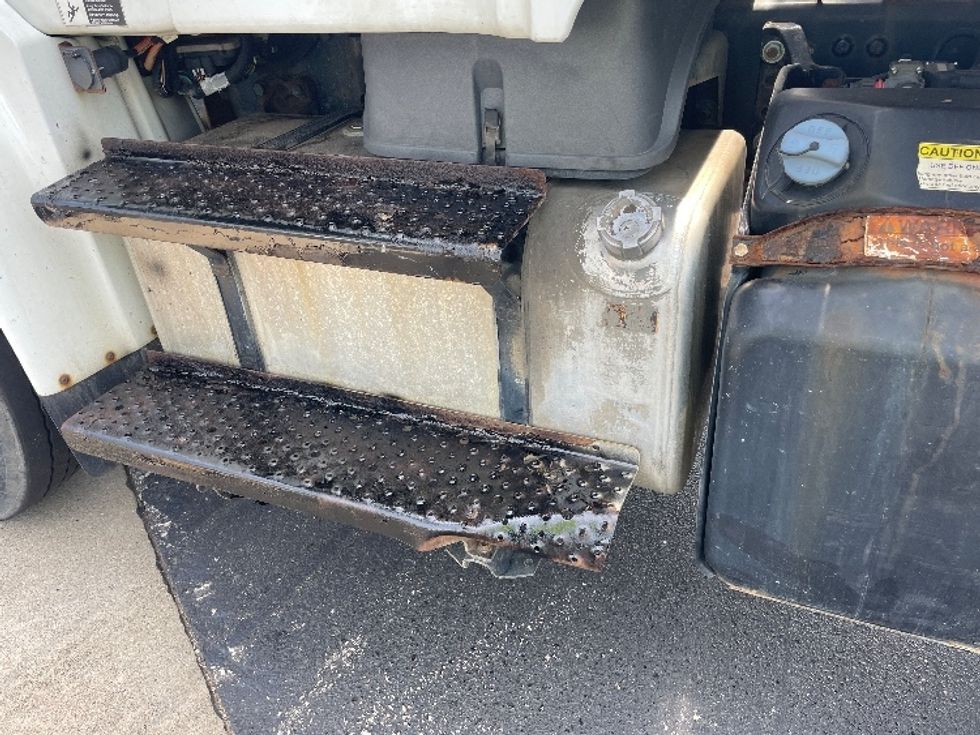 Flatbed Truck-Light and Medium Duty Trucks-Freightliner-2015-M2-South Bend-IN-239,716\n\t\tmiles-$ 44,000 - Image 26