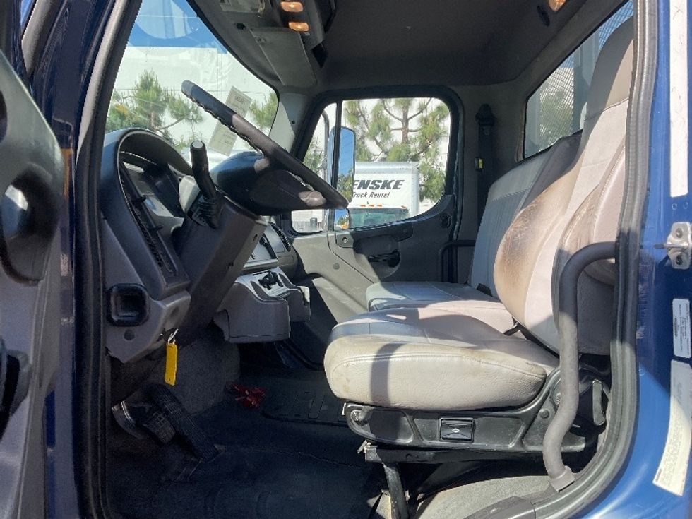 Flatbed Truck-Light and Medium Duty Trucks-Freightliner-2015-M2-Torrance-CA-190,743\n\t\tmiles-$ 39,500 - Image 15