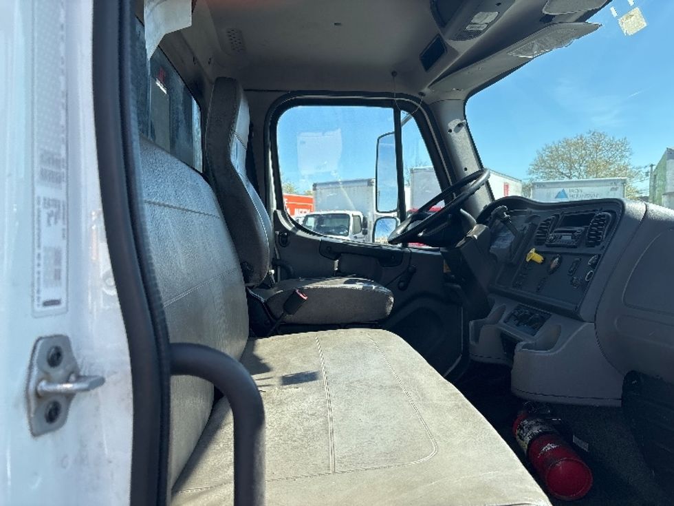 Flatbed Truck-Light and Medium Duty Trucks-Freightliner-2015-M2-West Babylon-NY-29,170\n\t\tmiles-$ 48,500 - Image 19
