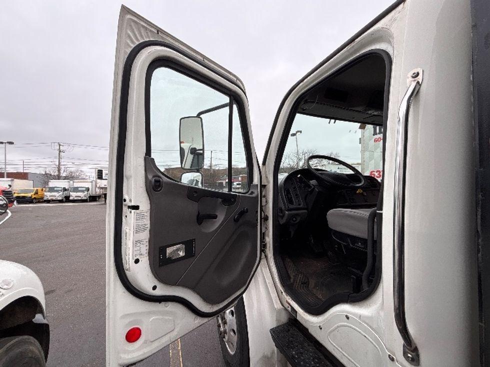 Flatbed Truck-Light and Medium Duty Trucks-Freightliner-2015-M2-West Babylon-NY-30,703\n\t\tmiles-$ 44,500 - Image 12