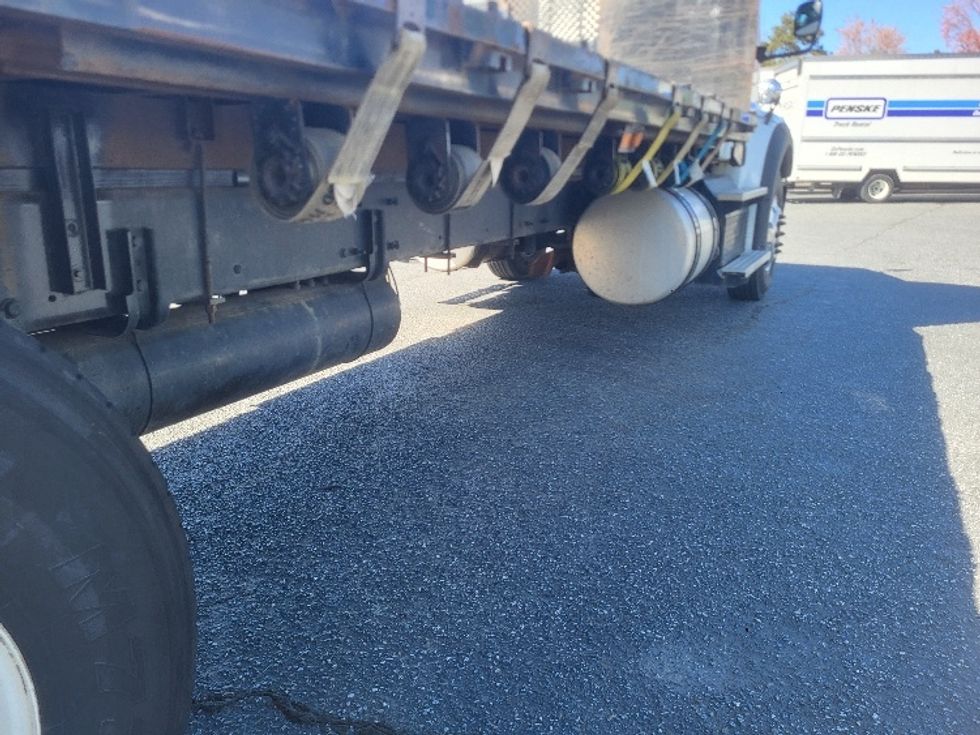 Flatbed Truck-Light and Medium Duty Trucks-Freightliner-2015-M211264S-Charlotte-NC-349,964\n\t\tmiles-$ 61,000 - Image 11