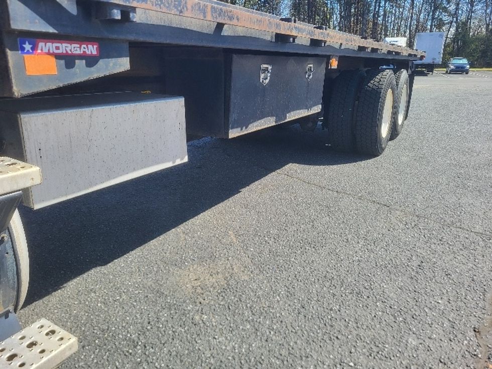 Flatbed Truck-Light and Medium Duty Trucks-Freightliner-2015-M211264S-Charlotte-NC-349,964\n\t\tmiles-$ 61,000 - Image 5