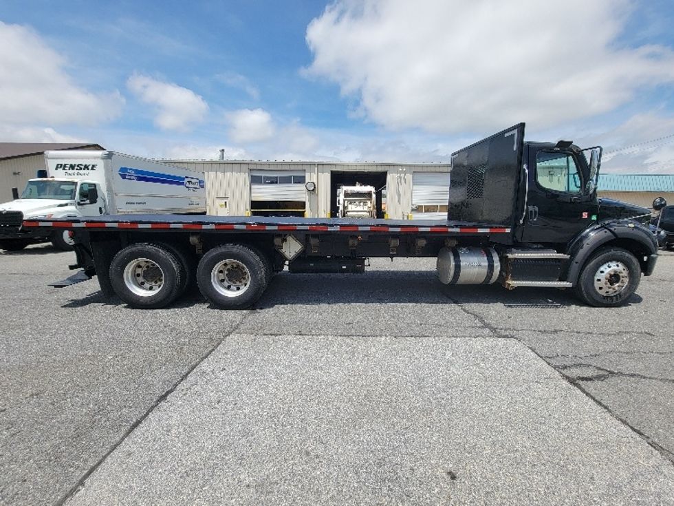 Flatbed Truck-Light and Medium Duty Trucks-Freightliner-2015-M211264S-Milford-DE-192,295\n\t\tmiles-$ 65,250 - Image 11