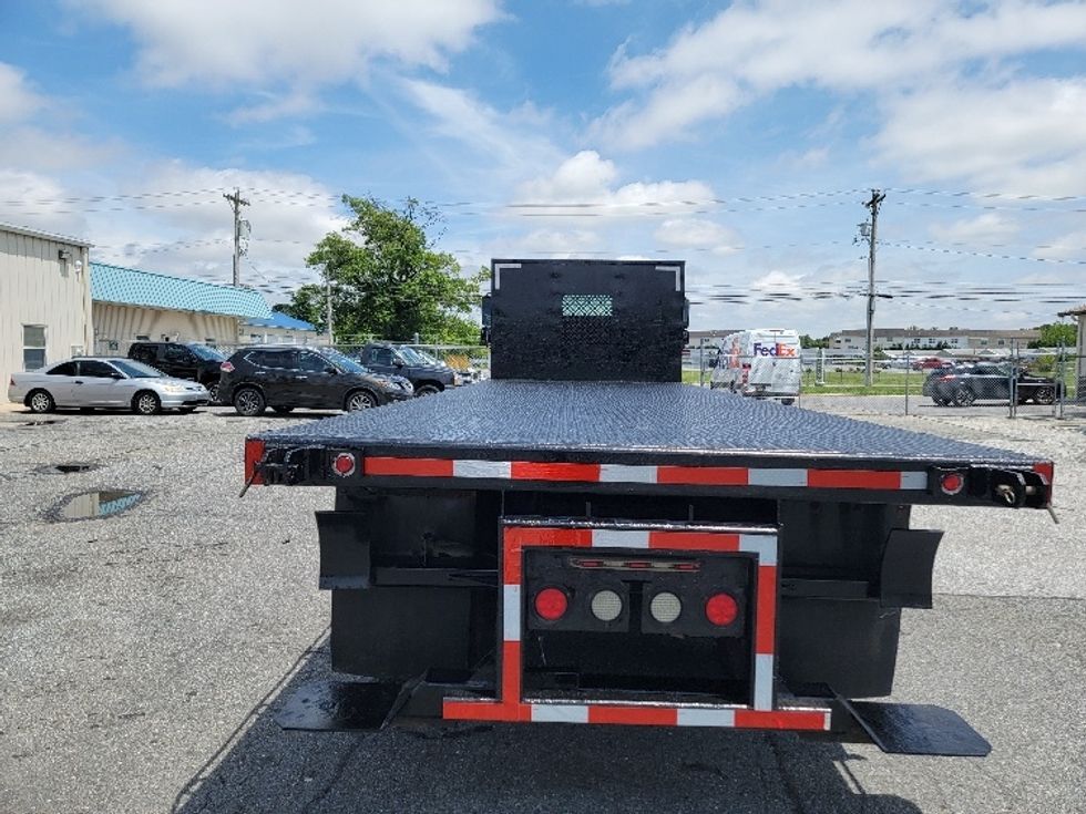 Flatbed Truck-Light and Medium Duty Trucks-Freightliner-2015-M211264S-Milford-DE-192,295\n\t\tmiles-$ 65,250 - Image 6