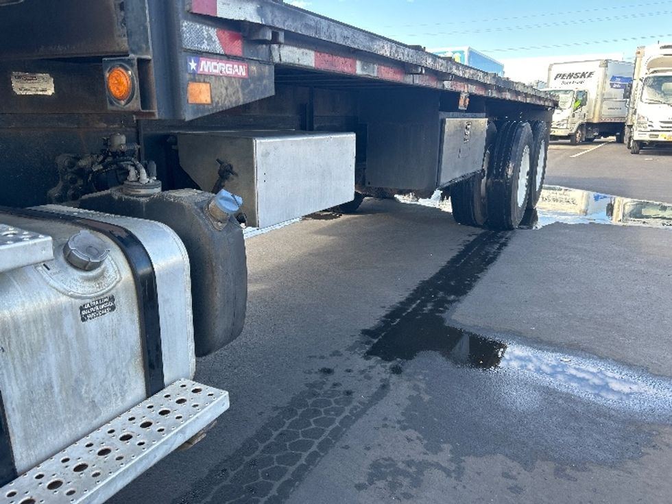 Flatbed Truck-Light and Medium Duty Trucks-Freightliner-2016-114SD-Torrance-CA-134,250\n\t\tmiles-$ 83,500 - Image 5